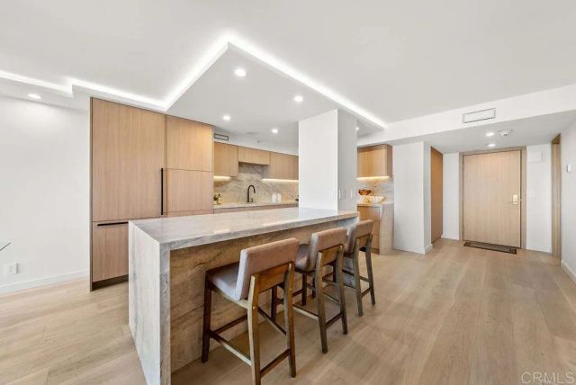1820 Avenida Del Mundo 506, Coronado, CA 92118