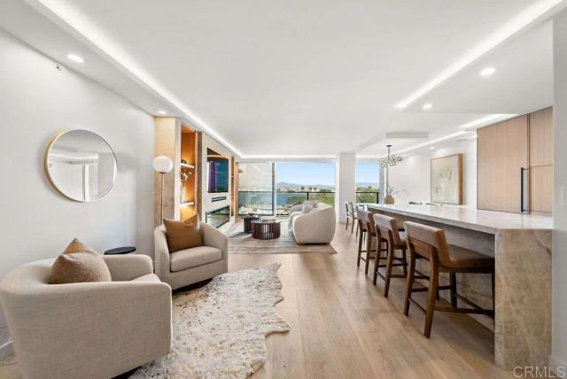 1820 Avenida Del Mundo 506, Coronado, CA 92118
