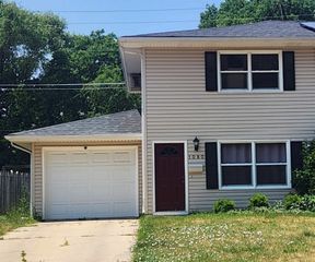 1080 N Highland Avenue, Aurora, IL 60506