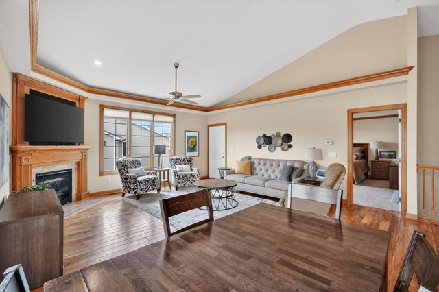 7238 Cody Drive, West Des Moines, IA 50266