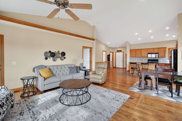 7238 Cody Drive, West Des Moines, IA 50266