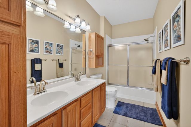 7238 Cody Drive, West Des Moines, IA 50266