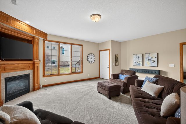 7238 Cody Drive, West Des Moines, IA 50266