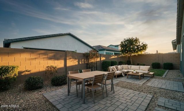 17171 W THOUSAND OAKS Street, Surprise, AZ 85388