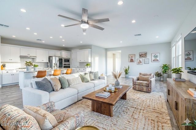 17171 W THOUSAND OAKS Street, Surprise, AZ 85388