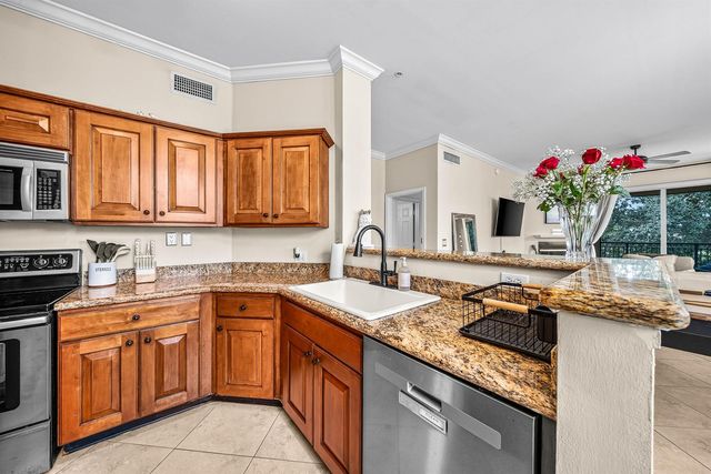 11720 St Andrews Place 308, Wellington, FL 33414