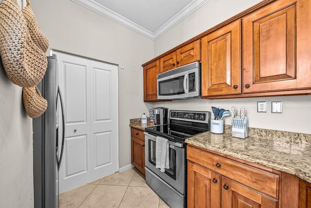 11720 St Andrews Place 308, Wellington, FL 33414