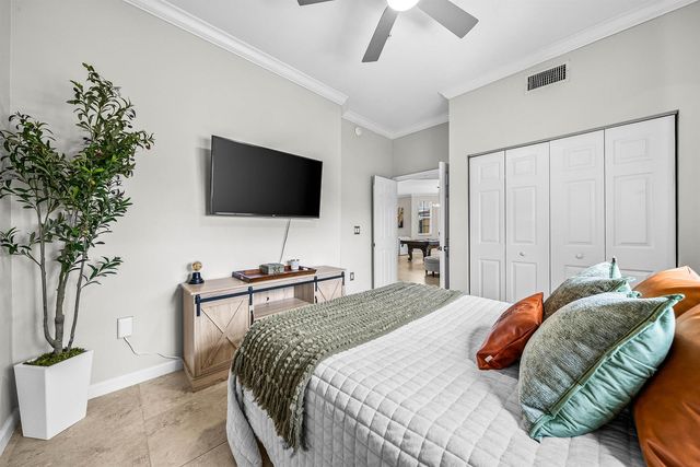 11720 St Andrews Place 308, Wellington, FL 33414