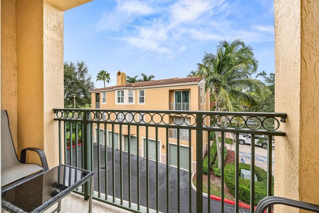 11720 St Andrews Place 308, Wellington, FL 33414