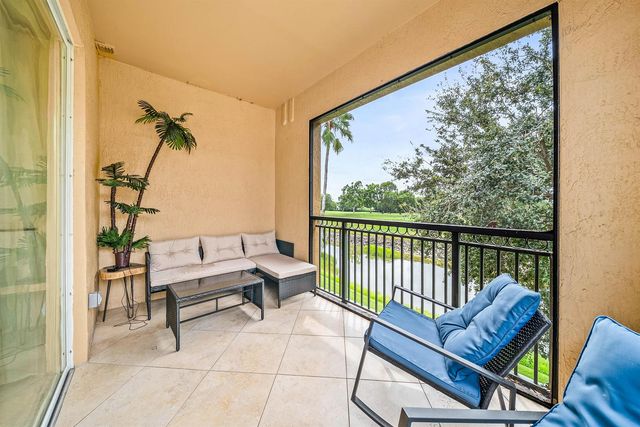 11720 St Andrews Place 308, Wellington, FL 33414