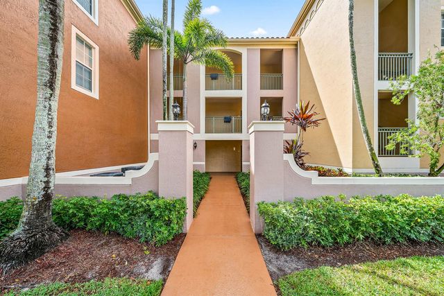 11720 St Andrews Place 308, Wellington, FL 33414