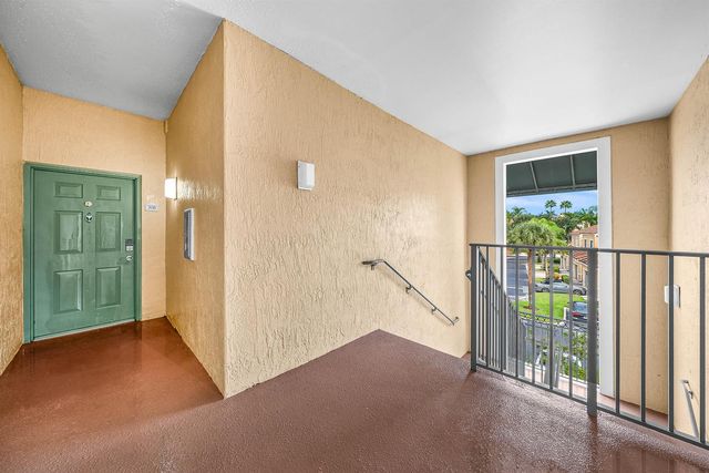 11720 St Andrews Place 308, Wellington, FL 33414