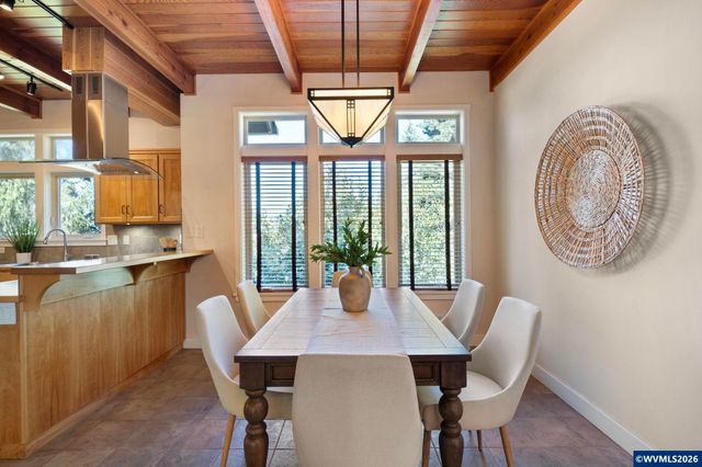 2089 Graham Dr, Eugene, OR 97405