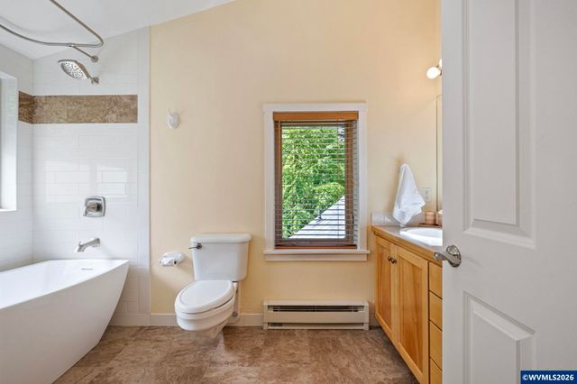 2089 Graham Dr, Eugene, OR 97405