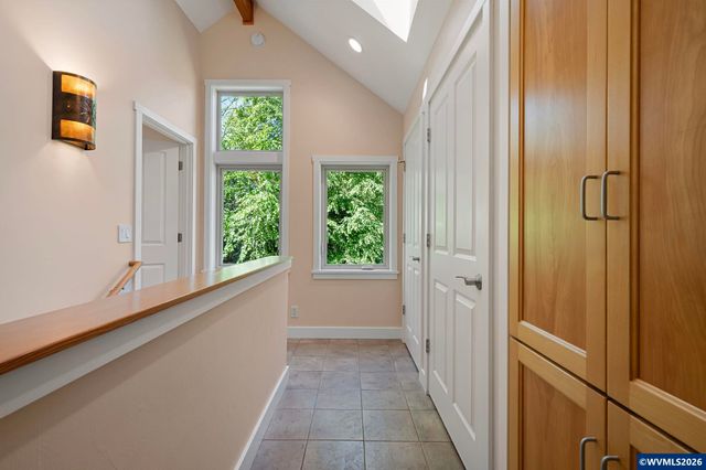 2089 Graham Dr, Eugene, OR 97405