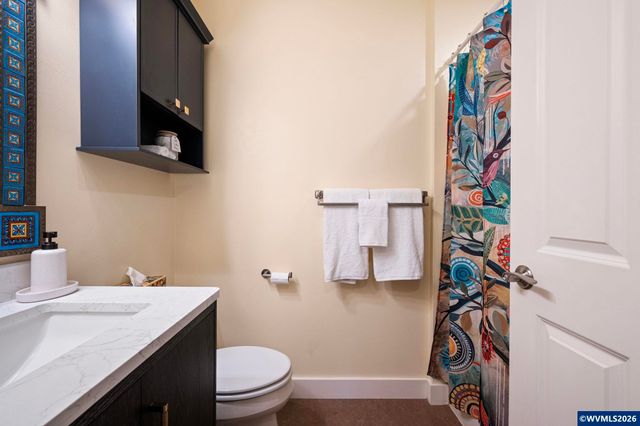 2089 Graham Dr, Eugene, OR 97405