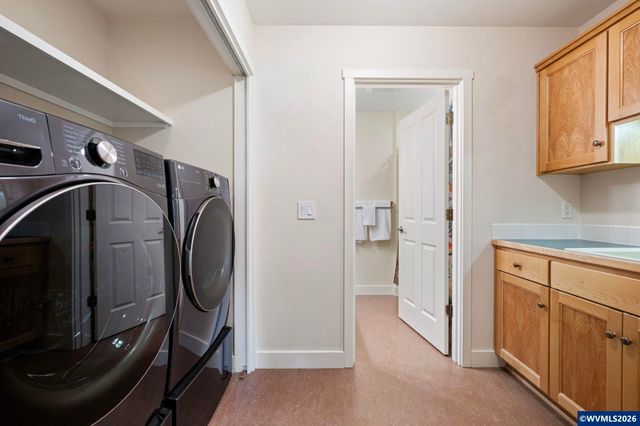 2089 Graham Dr, Eugene, OR 97405