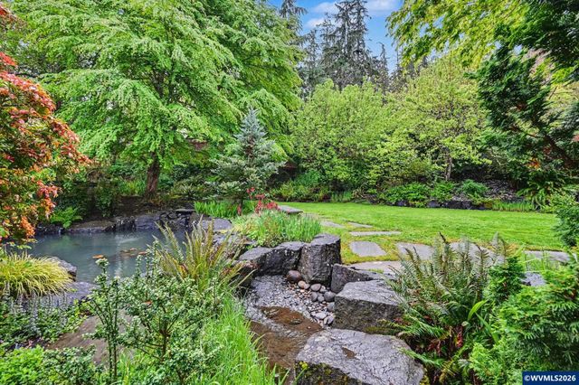 2089 Graham Dr, Eugene, OR 97405