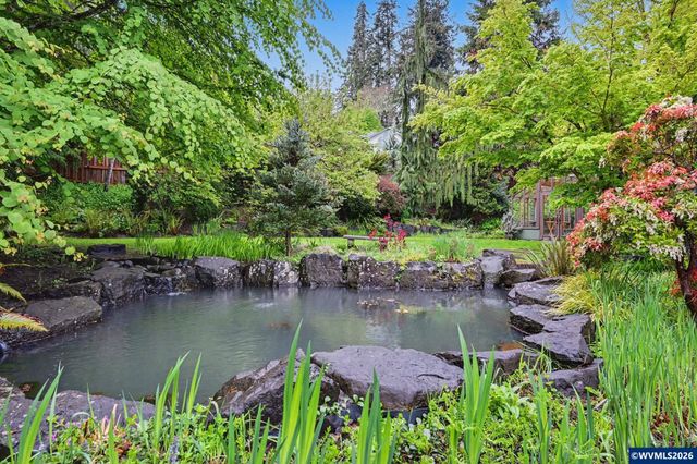 2089 Graham Dr, Eugene, OR 97405