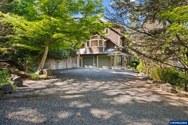 2089 Graham Dr, Eugene, OR 97405