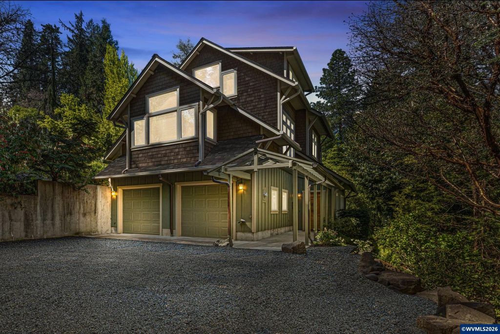 2089 Graham Dr, Eugene, OR 97405