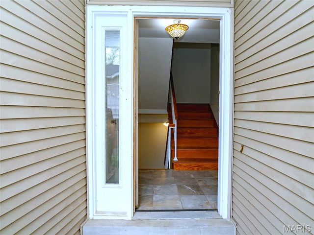 1003 Nobleman Drive, Creve Coeur, MO 63146