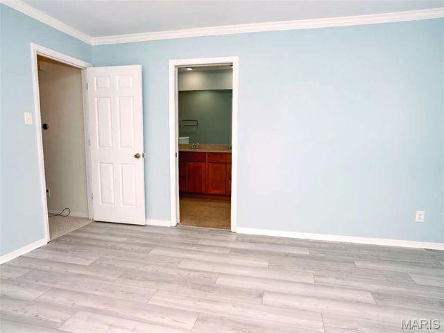 1003 Nobleman Drive, Creve Coeur, MO 63146