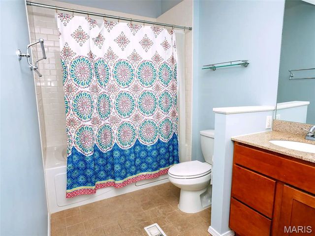 1003 Nobleman Drive, Creve Coeur, MO 63146