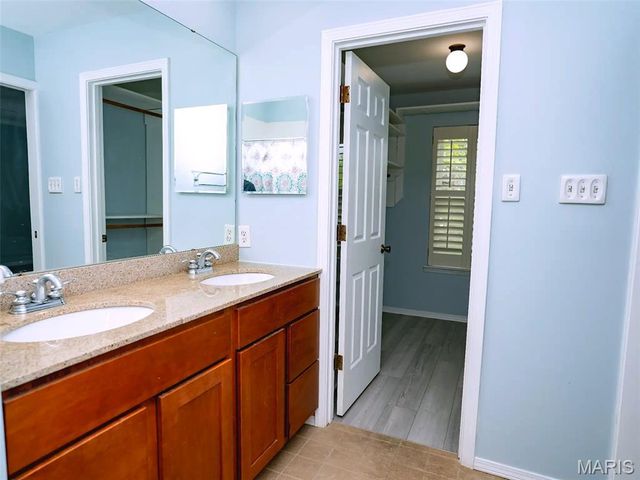 1003 Nobleman Drive, Creve Coeur, MO 63146