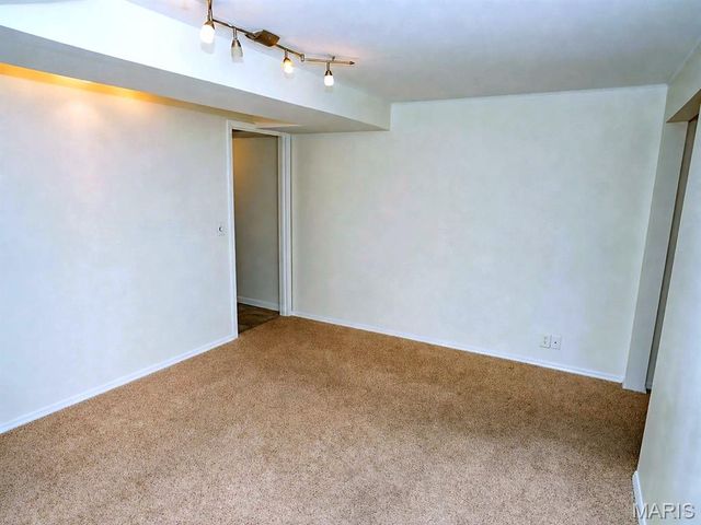 1003 Nobleman Drive, Creve Coeur, MO 63146