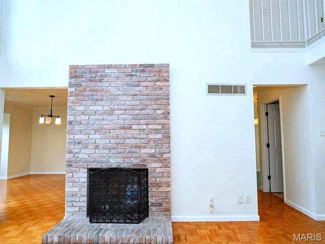 1003 Nobleman Drive, Creve Coeur, MO 63146