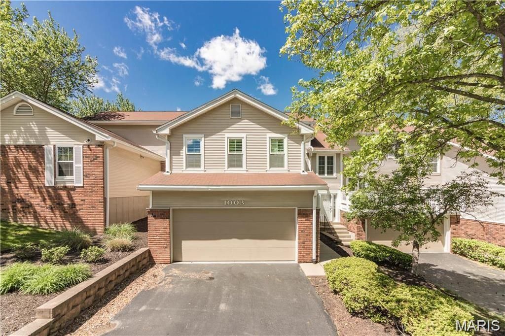 1003 Nobleman Drive, Creve Coeur, MO 63146