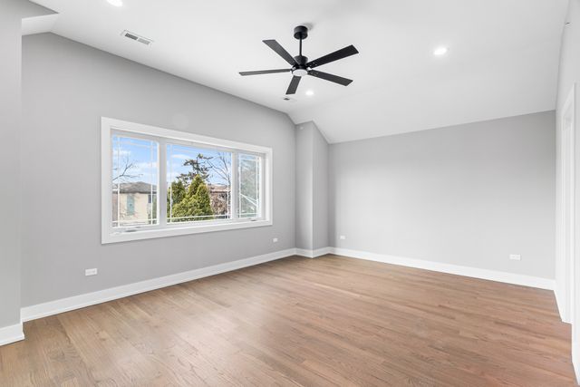 2411 N 77th Avenue, Elmwood Park, IL 60707