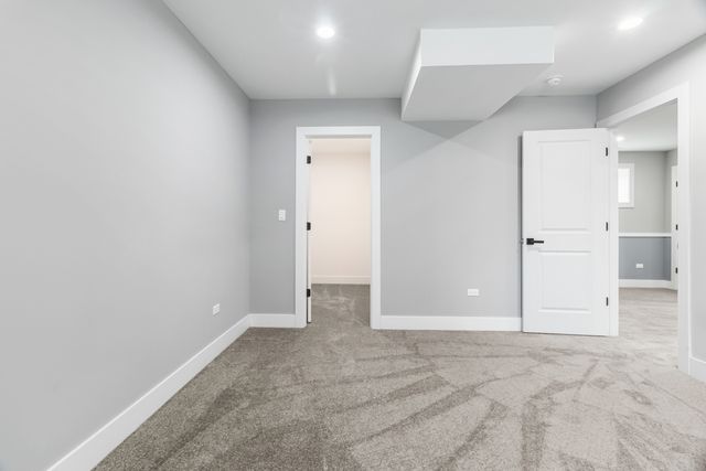 2411 N 77th Avenue, Elmwood Park, IL 60707