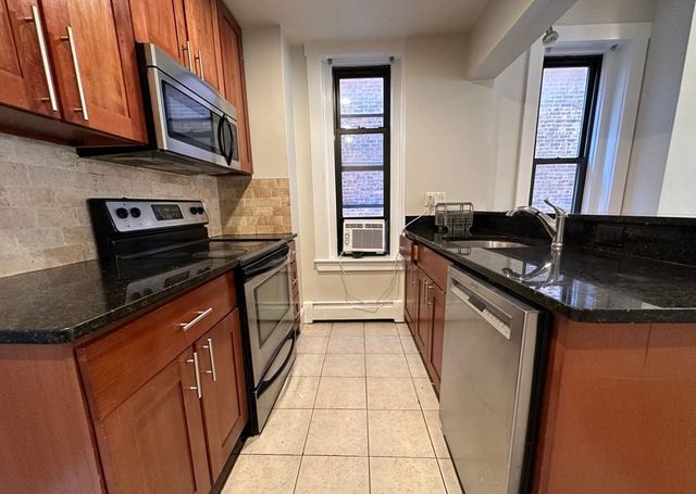 15 St. Germain St 1, Boston, MA 02115