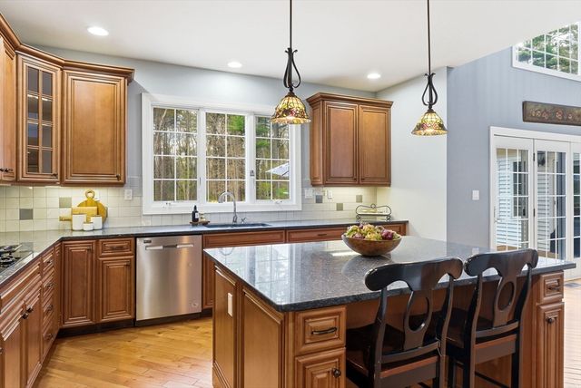 25 Valley View Drive, Grafton, MA 01536