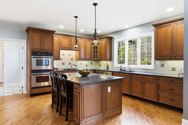 25 Valley View Drive, Grafton, MA 01536