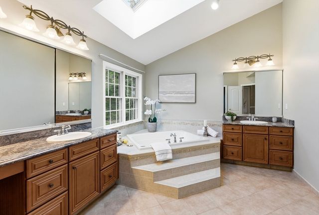 25 Valley View Drive, Grafton, MA 01536