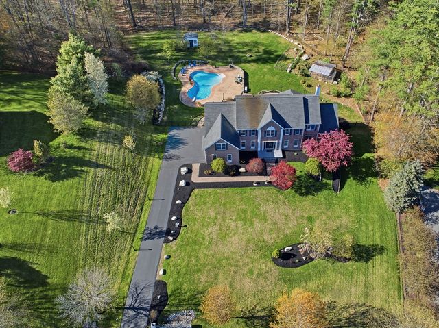 25 Valley View Drive, Grafton, MA 01536