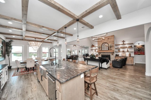 18828 Harbor Side Boulevard, Conroe, TX 77356