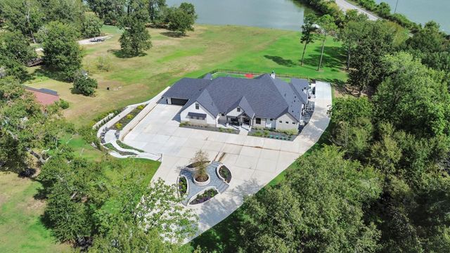 18828 Harbor Side Boulevard, Conroe, TX 77356