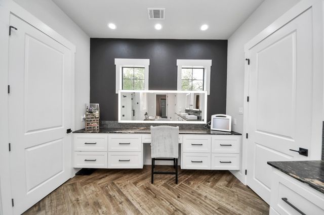 18828 Harbor Side Boulevard, Conroe, TX 77356
