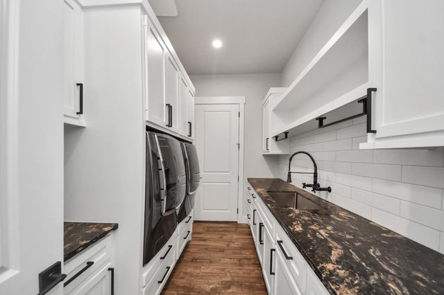 18828 Harbor Side Boulevard, Conroe, TX 77356