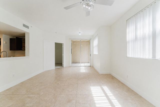 20889 Saint Andrews Boulevard, Boca Raton, FL 33433