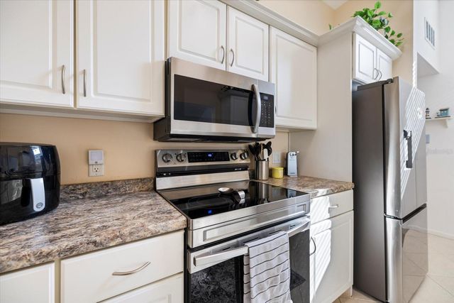 702 WHITE PINE TREE ROAD 72, Venice, FL 34285