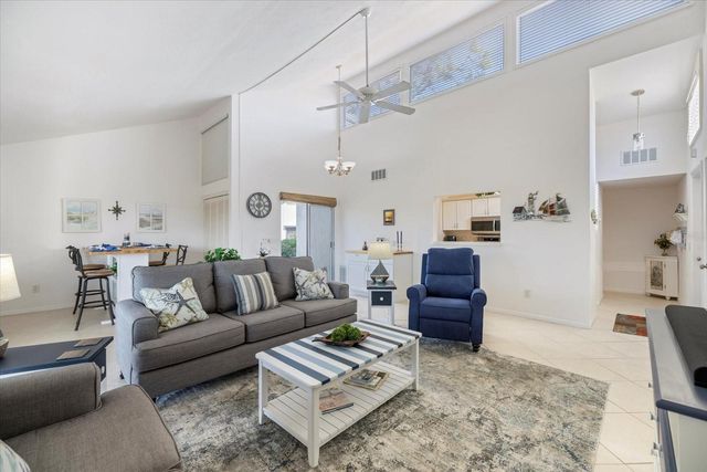 702 WHITE PINE TREE ROAD 72, Venice, FL 34285