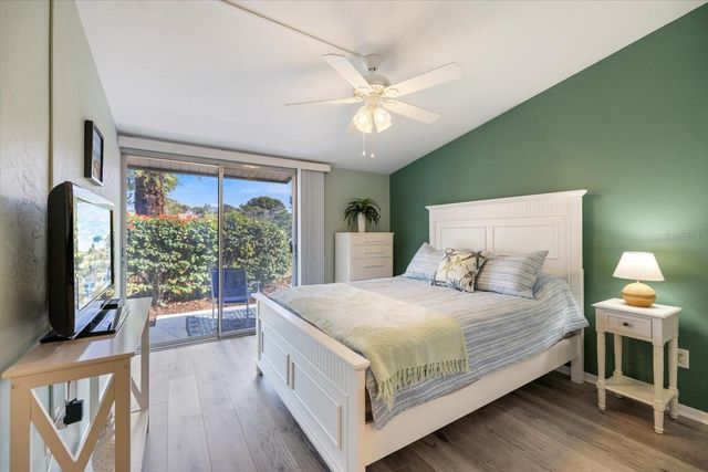 702 WHITE PINE TREE ROAD 72, Venice, FL 34285