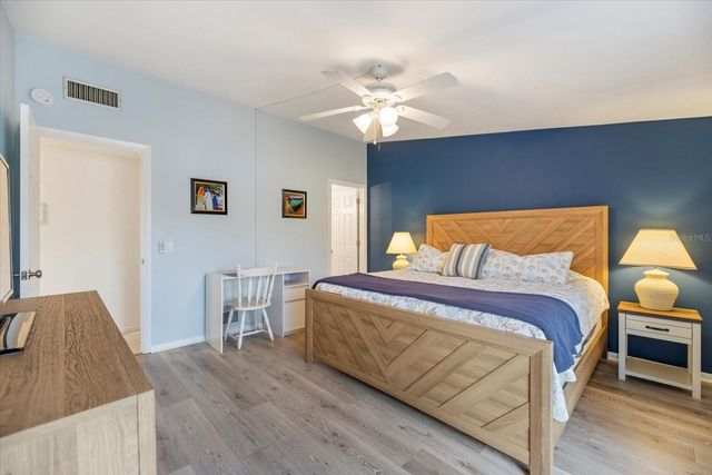 702 WHITE PINE TREE ROAD 72, Venice, FL 34285