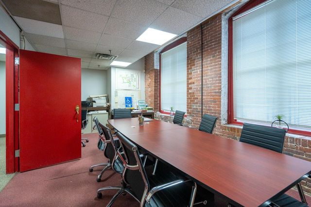 470 Silver St Apt 206, Manchester, NH 03103