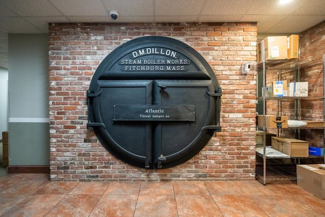 470 Silver St Apt 206, Manchester, NH 03103